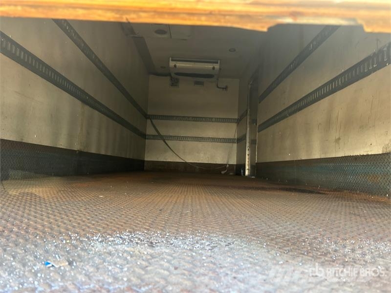 International DuraStar 4300 Kravas automašīnas - refrižeratori