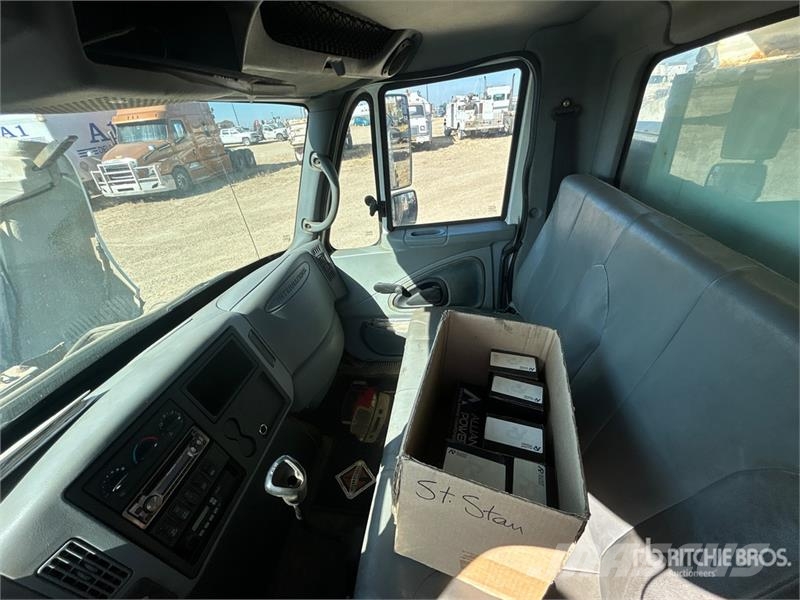International Durastar 4300 4x2 Service Truck Forsvar/Miljø