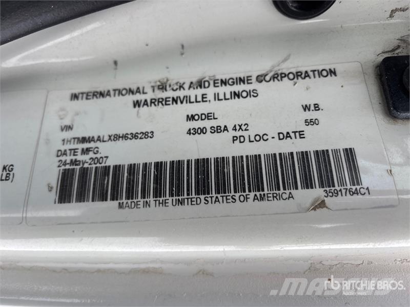 International Durastar 4300 4x2 Rollback Truck Bärgningsbilar