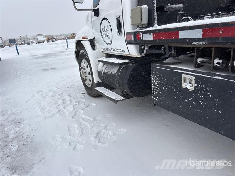 International Durastar 4300 4x2 Rollback Truck Bärgningsbilar