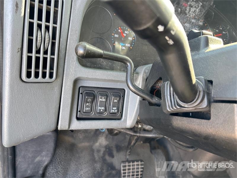 International DuraStar 4400 4x2 Van Truck Каросерии