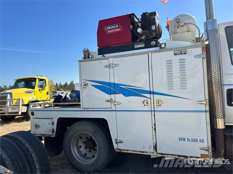 International Durastar 4300 4x2 Service Truck Forsvar/Miljø