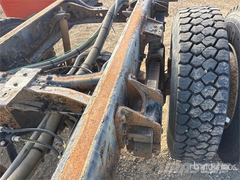 International DuraStar 4400 4x2 Cab and Chassis (Inoperable) Kabine i unutrašnjost