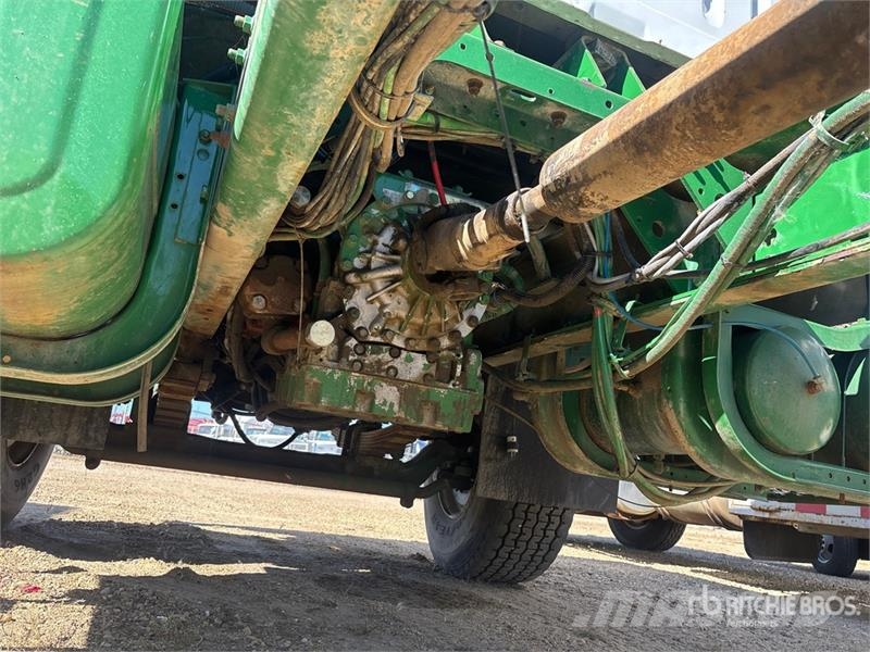 International F-2554 Кабины
