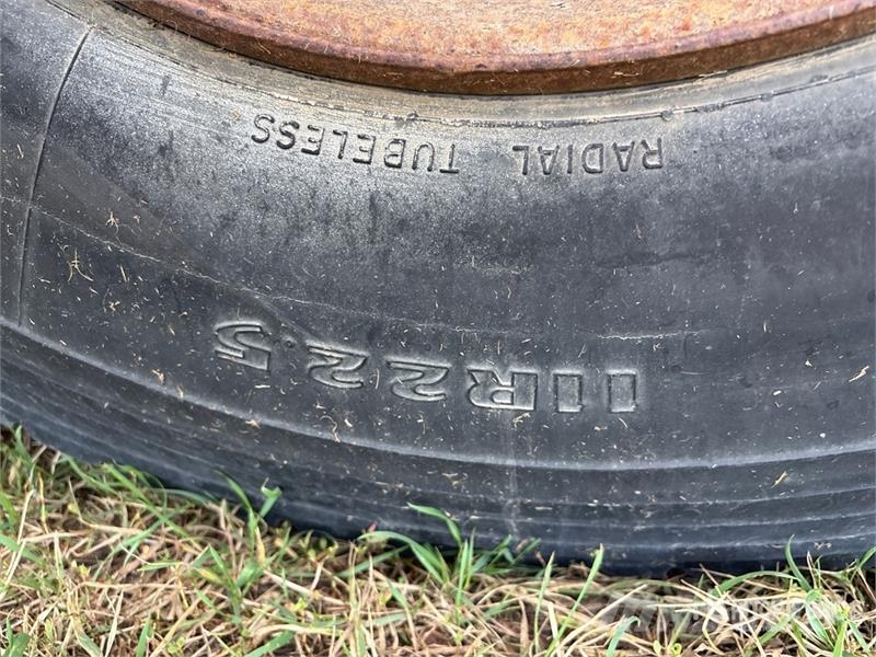 International F1924 Poljoprivredni / kamioni za žitarice