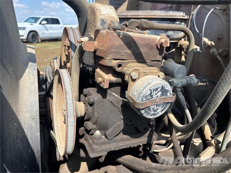 International F1924 Poljoprivredni / kamioni za žitarice