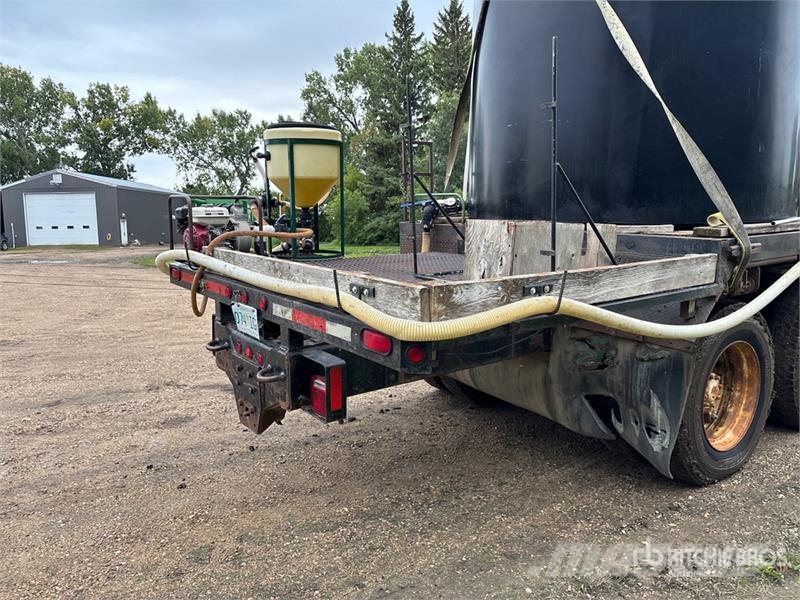 International F4270 6x4 Flatbed Truck شاحنات مسطحة/مفصلية الجوانب