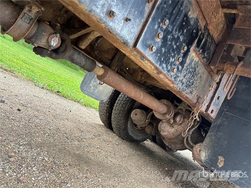 International F4270 6x4 Flatbed Truck شاحنات مسطحة/مفصلية الجوانب