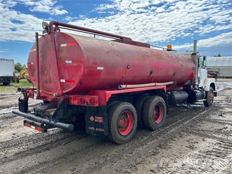 International F4370 6x4 Water Truck صهاريج مياه