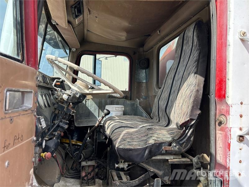 International F4370 6x4 Water Truck صهاريج مياه
