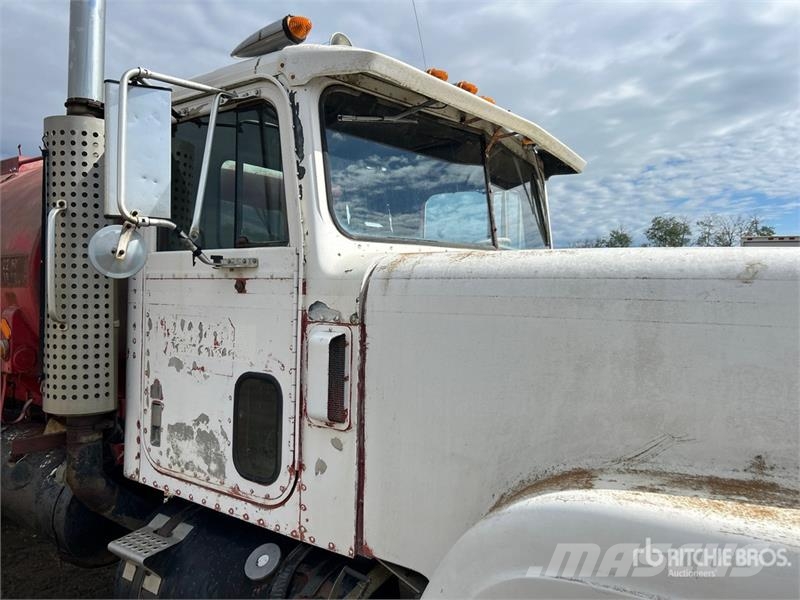 International F4370 6x4 Water Truck صهاريج مياه
