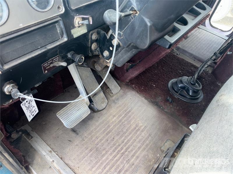 International F9370 Βυτία νερού