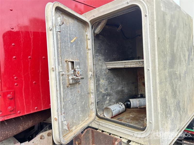 International F9370 Tracteur routier