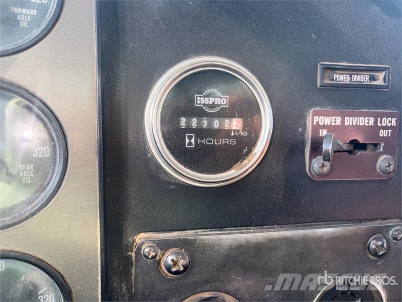 International F9370 Βυτία νερού