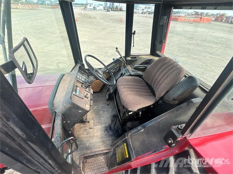 International Harvester Harvester 5088 2WD Tractor الجرارات