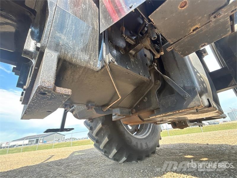 International Harvester Harvester 5088 2WD Tractor الجرارات