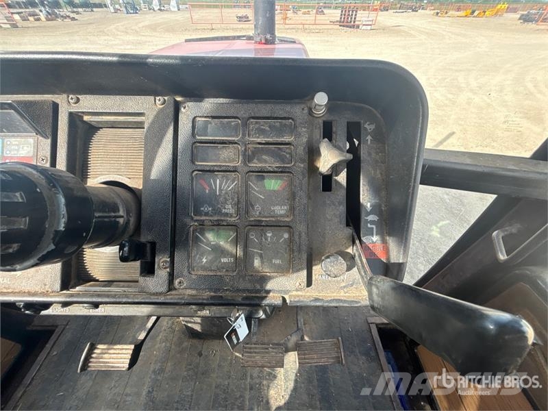International Harvester Harvester 5088 2WD Tractor الجرارات