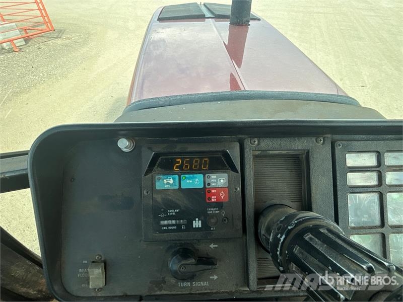 International Harvester Harvester 5088 2WD Tractor الجرارات