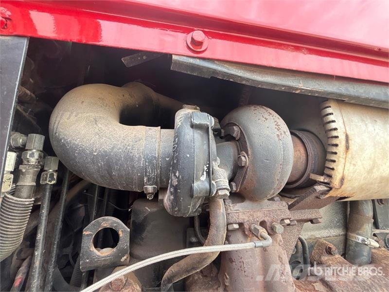 International Harvester Harvester 5088 2WD Tractor الجرارات