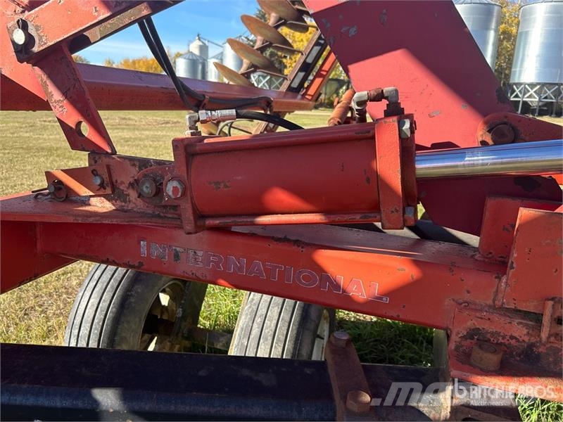 International Harvester Harvester 496 22 ft Tandem Disc Дискови брани