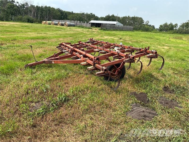 International Harvester Harvester 45 16 ft 6 in Cultivator زراعات