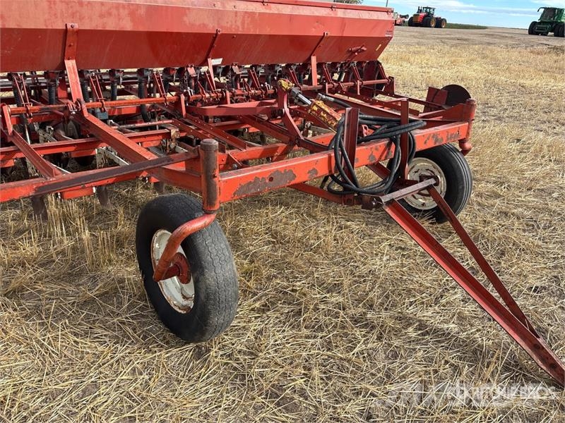 International Harvester Harvester 13 ft 6 in Seeder Sembradoras