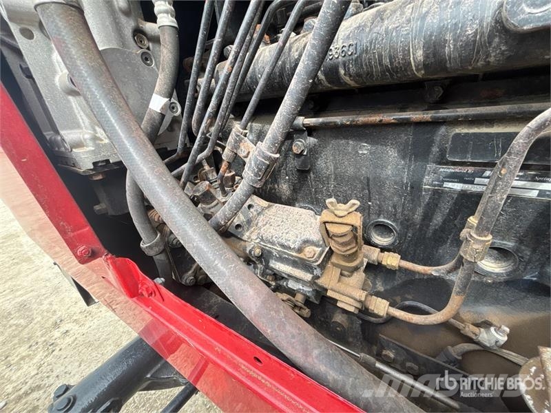 International Harvester Harvester 5088 2WD Tractor الجرارات