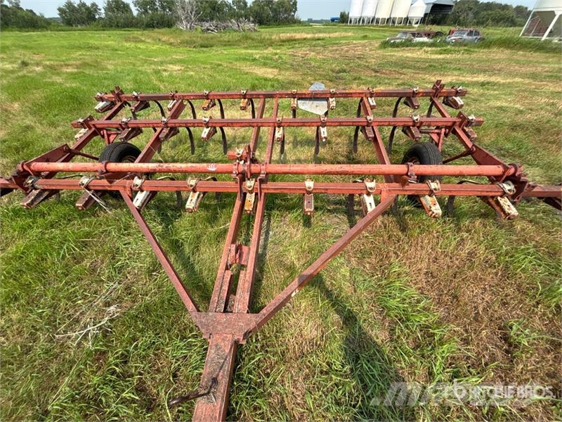 International Harvester Harvester 45 16 ft 6 in Cultivator زراعات