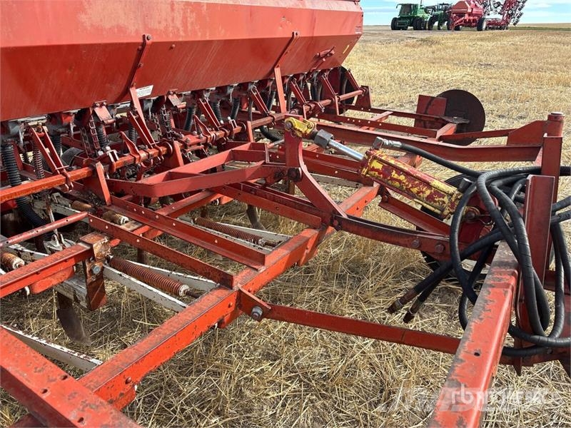 International Harvester Harvester 13 ft 6 in Seeder Sembradoras