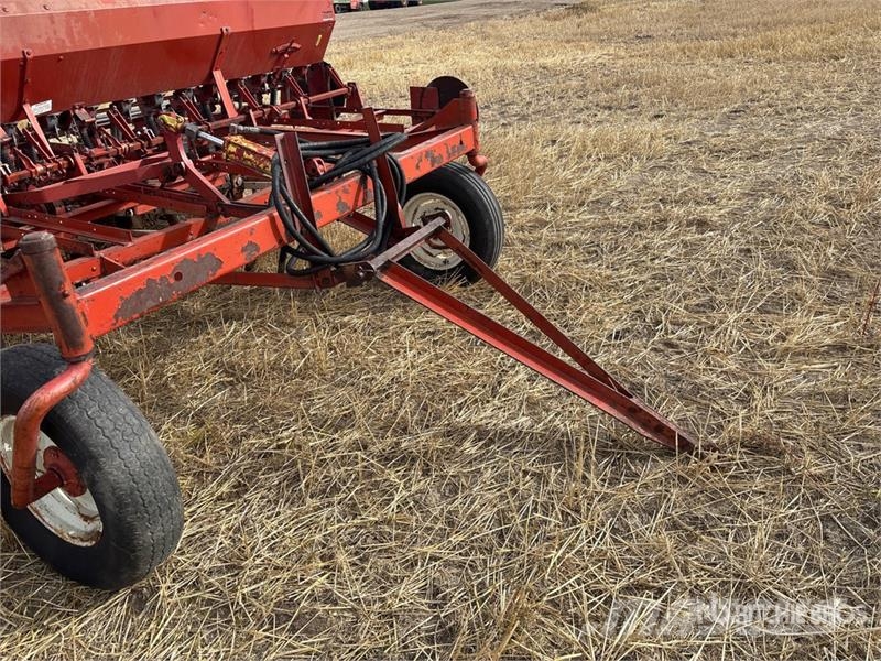 International Harvester Harvester 13 ft 6 in Seeder Sembradoras