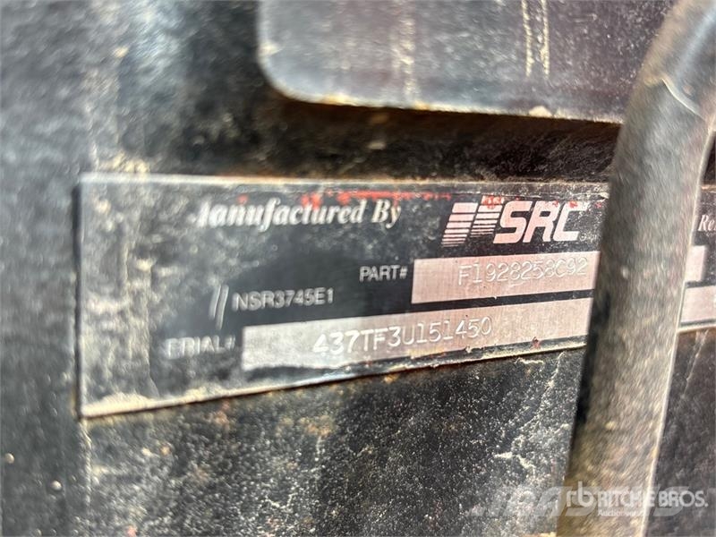 International Harvester Harvester 5088 2WD Tractor الجرارات