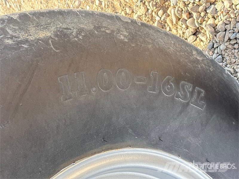 International Harvester Harvester 5088 2WD Tractor الجرارات