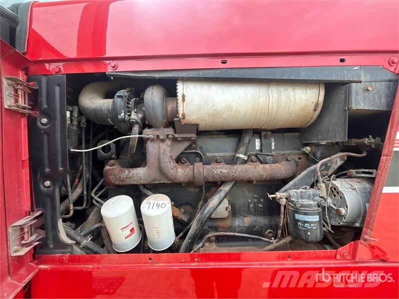 International Harvester Harvester 5088 2WD Tractor الجرارات
