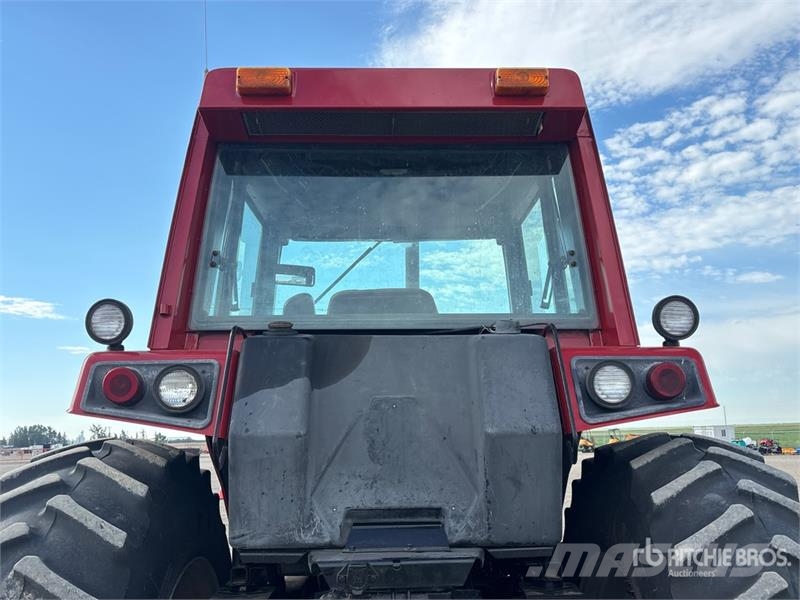 International Harvester Harvester 5088 2WD Tractor الجرارات