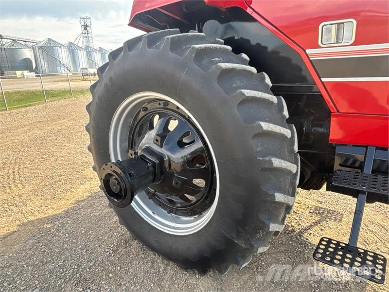 International Harvester Harvester 5088 2WD Tractor الجرارات