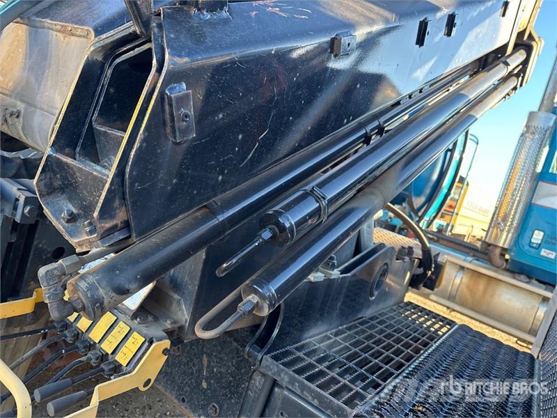 International Hiab 077 CLX 3350 kg Knuckle Boom on  Internationa Φορτηγά με Γερανό