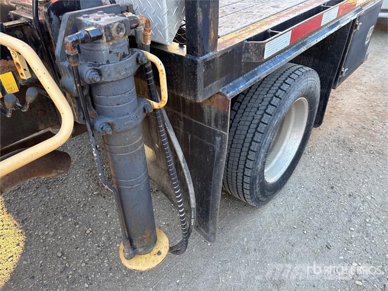 International Hiab 077 CLX 3350 kg Knuckle Boom on  Internationa Φορτηγά με Γερανό