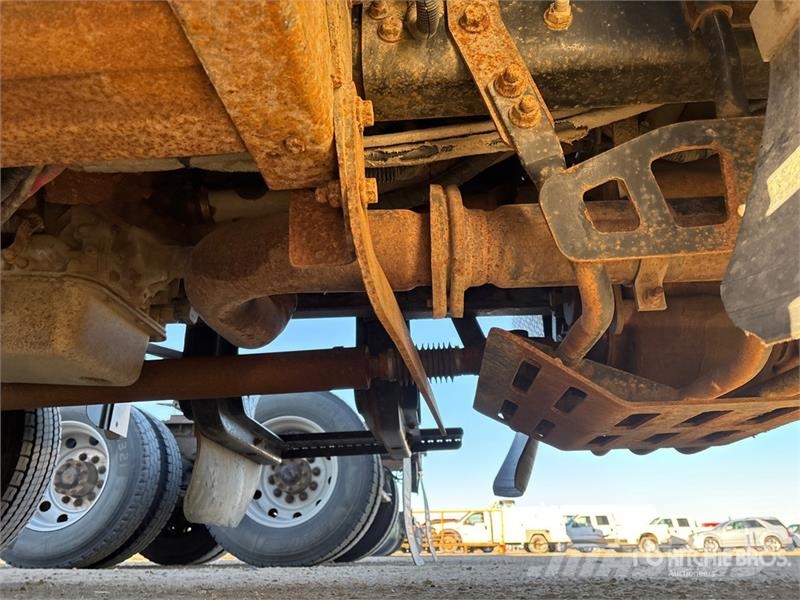 International Hiab 077 CLX 3350 kg Knuckle Boom on  Internationa Φορτηγά με Γερανό