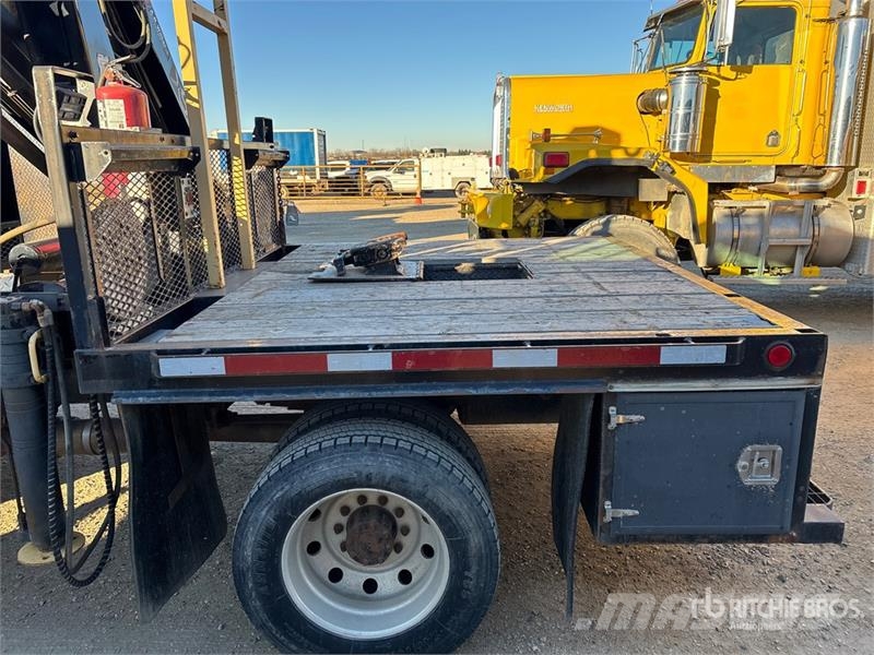 International Hiab 077 CLX 3350 kg Knuckle Boom on  Internationa Φορτηγά με Γερανό