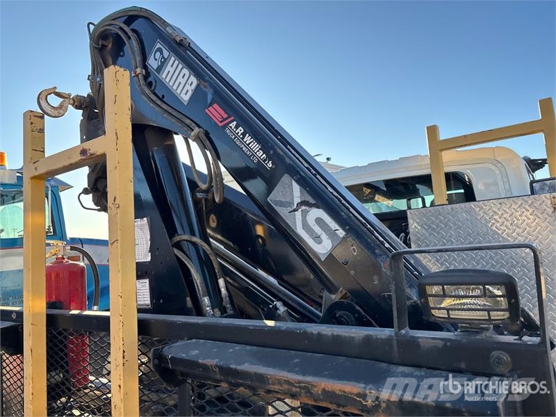 International Hiab 077 CLX 3350 kg Knuckle Boom on  Internationa Φορτηγά με Γερανό