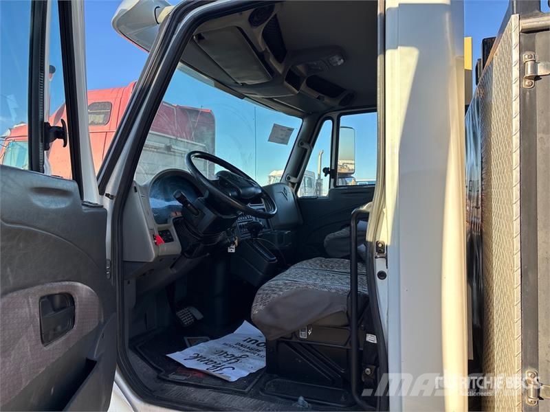 International Hiab 077 CLX 3350 kg Knuckle Boom on  Internationa Φορτηγά με Γερανό