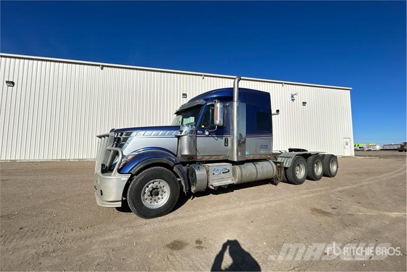 International LF517 8x6 T/A Sleeper Truck Tractor Motrici e Trattori Stradali