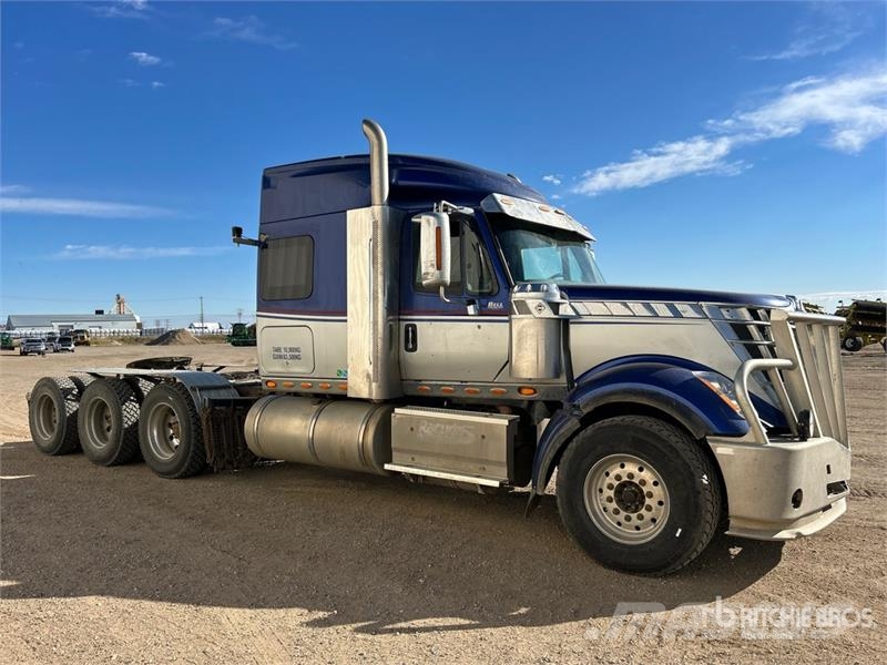 International LF517 8x6 T/A Sleeper Truck Tractor Motrici e Trattori Stradali