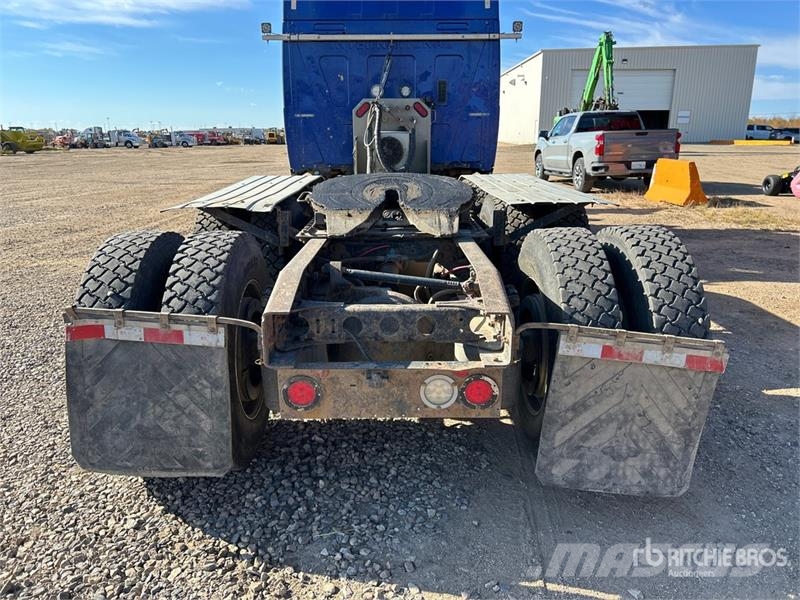 International LF517 Tri/A Sleeper Truck Tractor Tractor Units