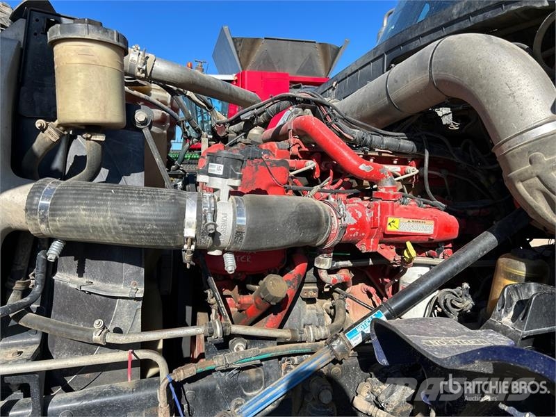 International LF517 Tri/A Sleeper Truck Tractor Tractor Units
