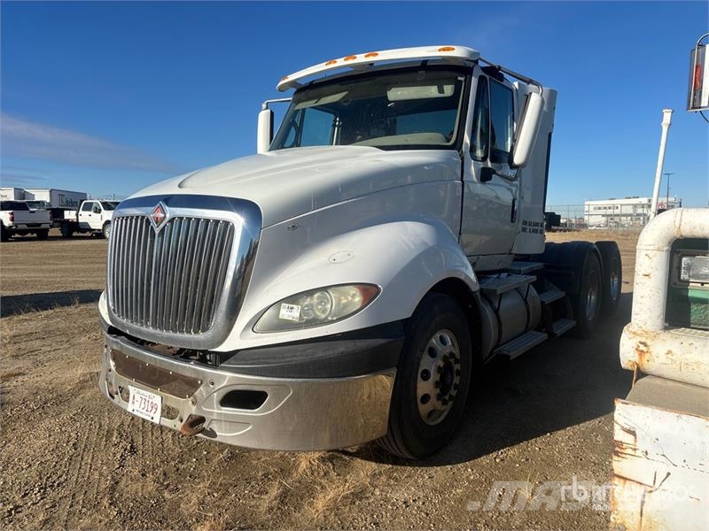 International LF627 6x4 T/A Day Cab Truck Tractor (Inoperable) Sattelzugmaschinen