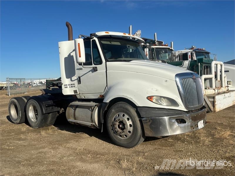 International LF627 6x4 T/A Day Cab Truck Tractor (Inoperable) Sattelzugmaschinen