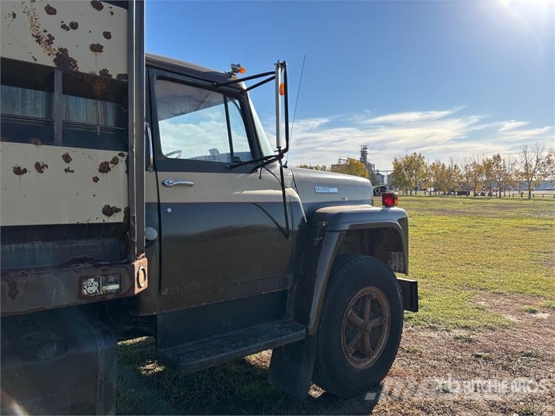 International Loadstar 1800 4x2 Grain Truck Camiones para granja y transporte de granos