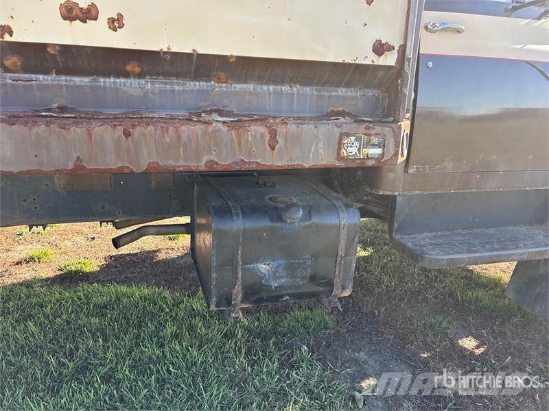 International Loadstar 1800 4x2 Grain Truck Camiones para granja y transporte de granos
