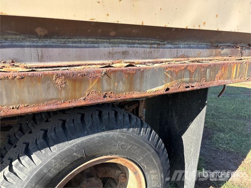 International Loadstar 1800 4x2 Grain Truck Getreidekipper